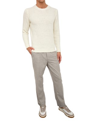 Maglia girocollo Aiace Galassi in misto lana bianca con lavorazione effetto bouclÉ in UOMO