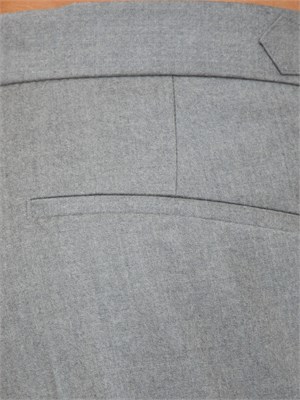 Pantaloni Boss uomo in lana vergine grigi in UOMO