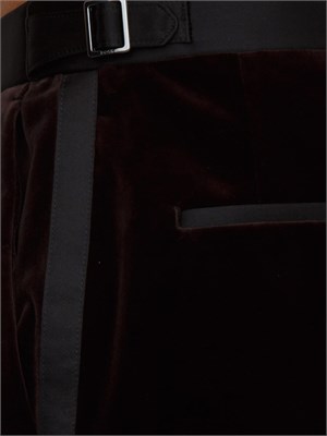 Pantaloni smoking Boss uomo in velluto marrone in UOMO