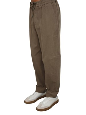 Pantaloni Boss uomo in velluto verde in UOMO