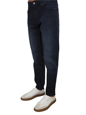 Jeans Boss uomo in pregiato denim blu effetto used in UOMO