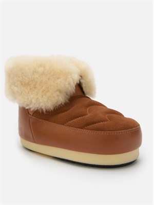 Stivali EVX Igloo Moon Boot in pelle scamosciata marrone e shearling in DONNA