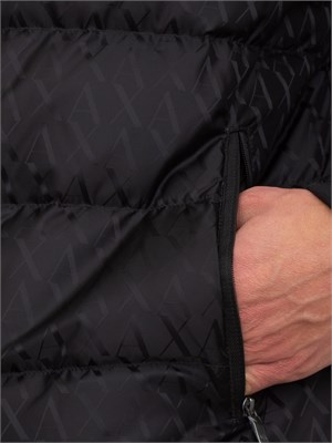 Giubbino uomo Armani Exchange in nylon nero e logo jacquard all over in UOMO