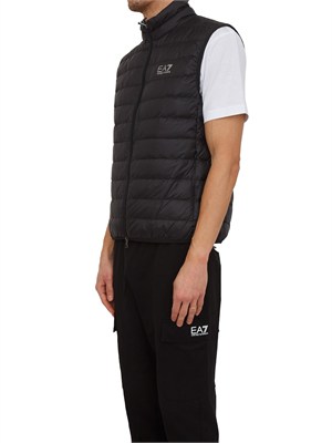 Gilet EA7 Emporio Armani in piuma d'oca e tessuto tecnico nero in UOMO