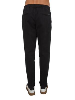 Pantalone chino Peserico uomo in cotone nero in UOMO