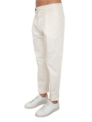 Pantaloni uomo Berwich in cotone elasticizzato avorio in UOMO