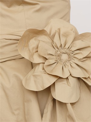 Abito lungo Aron Nenette in cotone beige con fusciacca fiore in DONNA