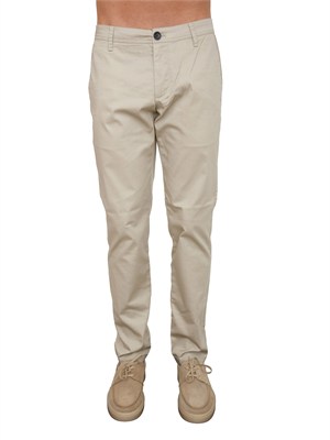 Pantaloni Armani Exchange uomo in raso di cotone beige in UOMO