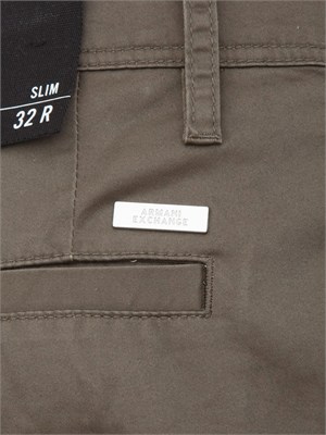Pantaloni Armani Exchange uomo in raso di cotone marrone in UOMO