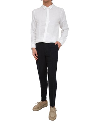 Pantaloni uomo Armani Exchange in lino blu in UOMO