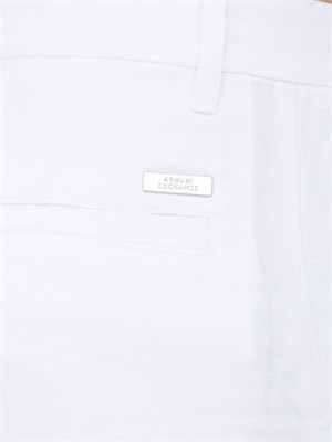 Pantaloni uomo Armani Exchange in lino bianco in UOMO
