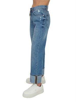 Jeans Fracomina in denim blu medio con catena e risvolto in DONNA