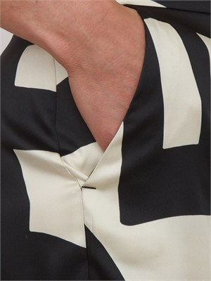 Pantaloni 