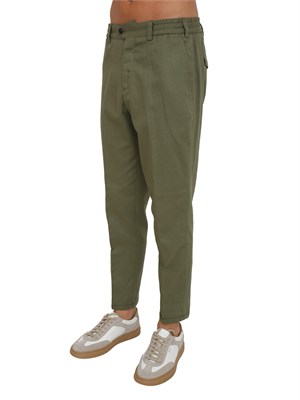 Pantaloni verdi PT Torino in cotone e seta in UOMO