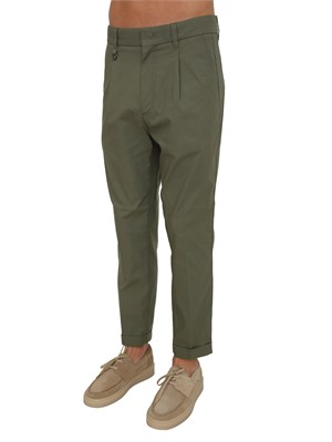 Pantaloni Paolo Pecora in cotone verde in UOMO