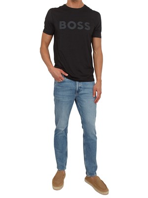 T-shirt nera 