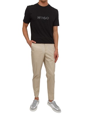 T-shirt nera 