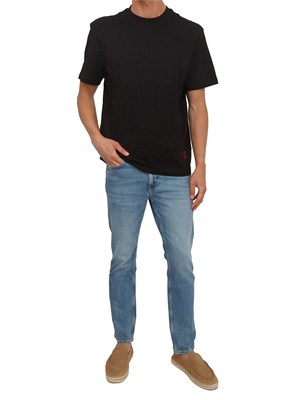 T-shirt HUGO uomo in cotone nero con patch logo sfumato in UOMO