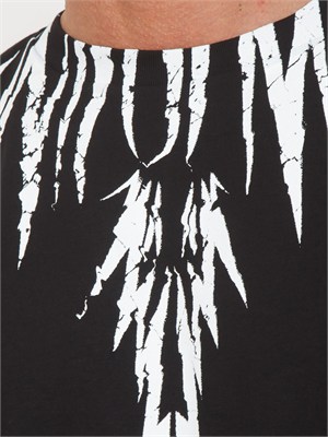 T-shirt nera County of Milan ali graffiti a contrasto in UOMO