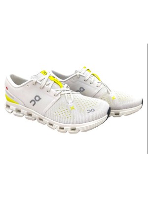 Sneakers On Cloud X4 in ecopelle bianca e dettagli gialli in UOMO