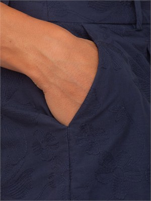 Shorts Michelina Kocca cotone blu ricami ton sur ton in DONNA