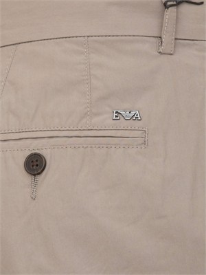 Pantaloni Emporio Armani uomo in cotone khaki in UOMO