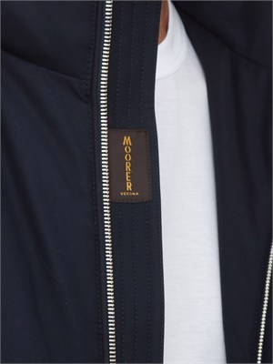Piumino Moorer in anorak impermeabile blu in UOMO